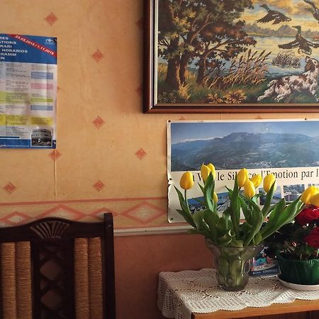 Hotel Maria Lourdes Bagian luar foto