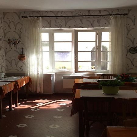 Hotel Maria Lourdes Bagian luar foto