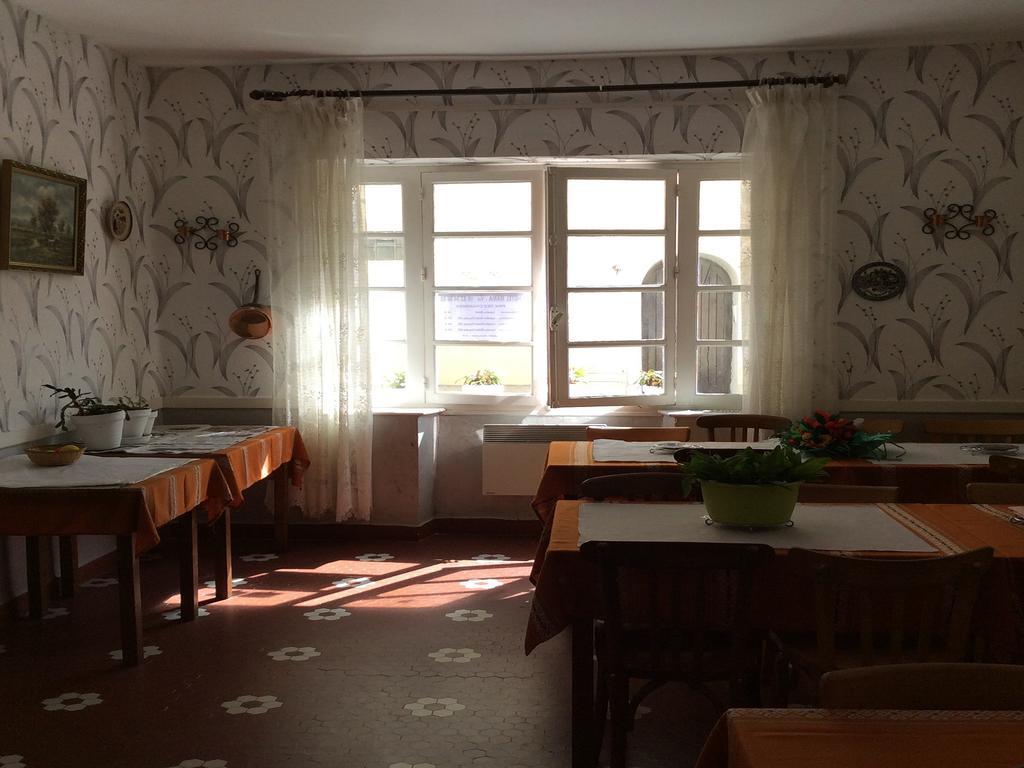 Hotel Maria Lourdes Bagian luar foto